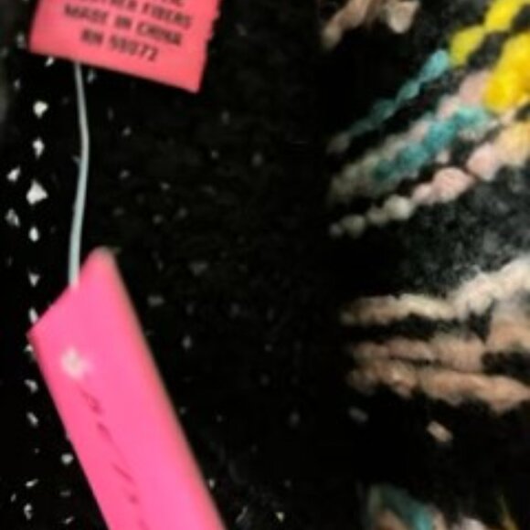 Betsey Johnson infinity scarf in an acrylic blend NWT - Picture 2 of 3